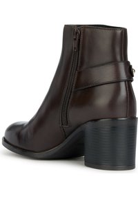 Geox NEW ASHEEL - Stivaletti - coffee