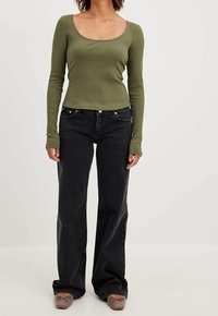 NA-KD Langarmshirt - khaki