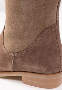 Mis Pepas Kozaki