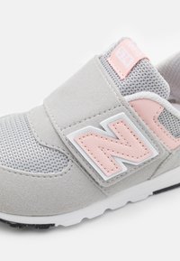 New Balance 574 - Lära-gå-skor - rain cloud