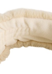 Bandeau en fausse fourrure couleur crème, présentant une texture douce et pelucheuse avec un léger ondulage, et un intérieur lisse et doublé pour le confort.