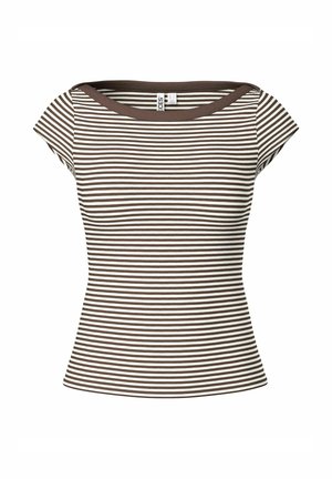 Haut près du corps à manches courtes rayé horizontalement marron et blanc, avec un large col rond et une texture côtelée.