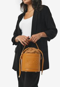 V73 SECCHIELLO BEATRIX - Borsa a mano - marrone