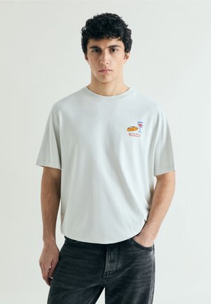 Scalpers, BISTRO TEE - Camiseta estampada - light grey