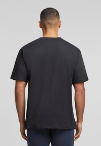 Mister Tee T-shirts - black