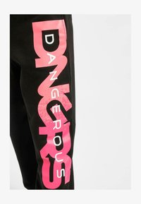 Geselecteerd, black/pink