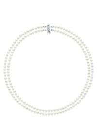Collier de perles à double rang, composé de perles blanches lisses, avec un fermoir en argent, mettant en valeur une forme ronde classique et une finition polie.