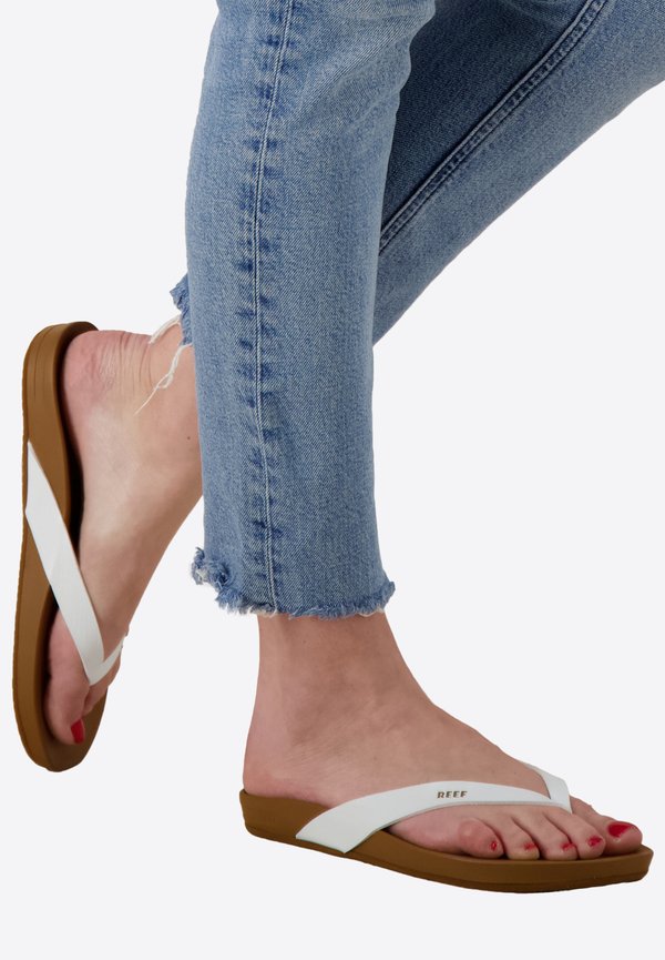 CUSHION COURT - T-bar sandals - cloud