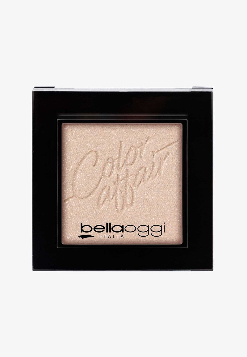 Ombretto Bellaoggi Color Affair in una confezione nera quadrata. Tonalità beige chiaro cremosa con riflessi, caratterizzata da un delicato motivo in rilievo.