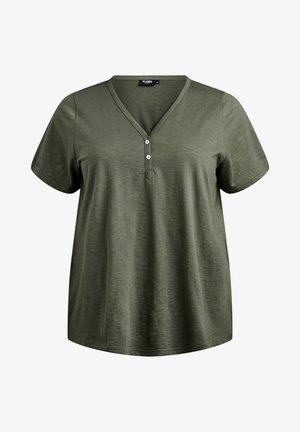 Kratka majica oliva zelene barve s kratkimi rokavi, V-izrezom in dvema gumboma na prednjem robu, izdelana iz lahkega blaga.