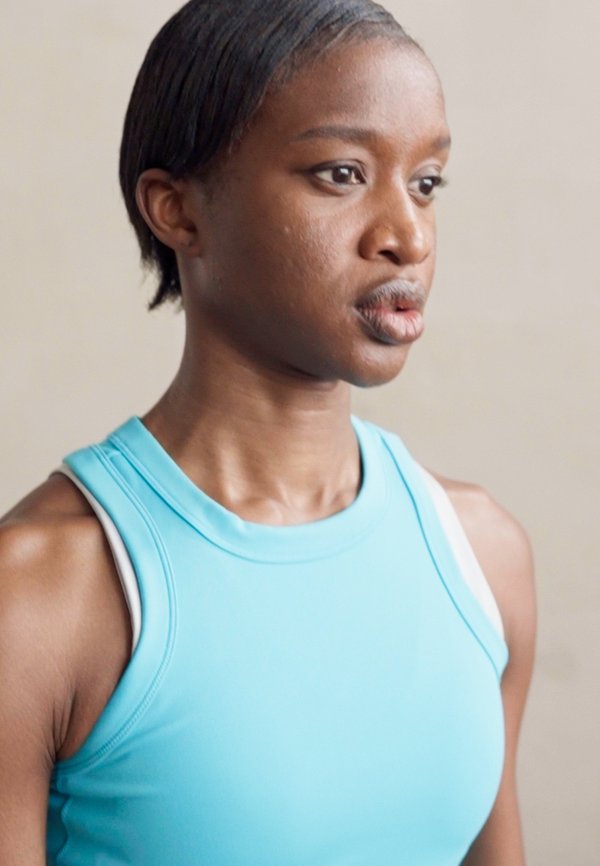 ONE FITTED CROP TANK - Top - dusty cactus2