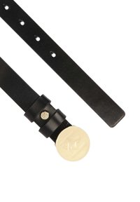 Black leather belt with a smooth texture, featuring a gold circular buckle with a logo and five adjustable holes for fastening.