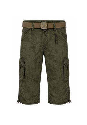 Olivgrüne Cargo-Shorts mit mehreren Taschen, knielanger Schnitt und einem braunen Gürtel mit quadratischer Metallschnalle.