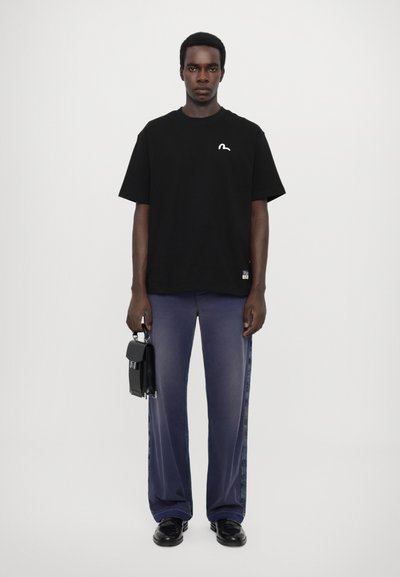 Evisu RONT PANEL - Džíny Relaxed Fit - denim