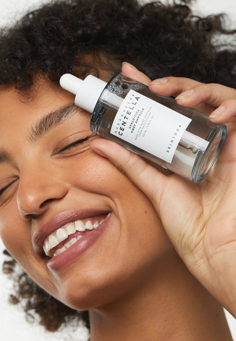 SKIN1004 Ampoule Hydratante à La Centella Asiatica 50 Ml - Soin Quotidien Neuf
