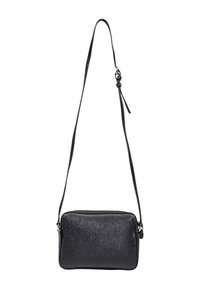 Borsa a tracolla rettangolare nera con superficie texturizzata e spallaccio sottile regolabile, su sfondo bianco.