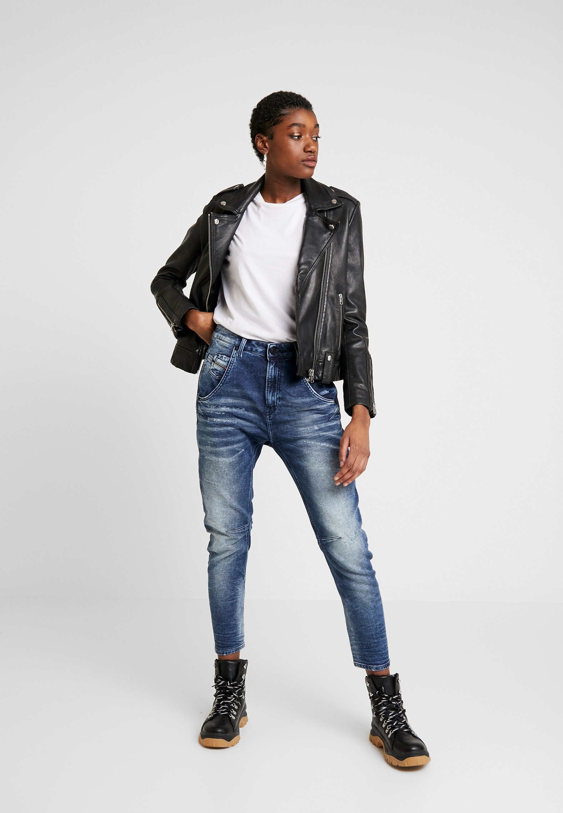 Diesel FAYZA-NE JOGGJEANS - Relaxed fit 