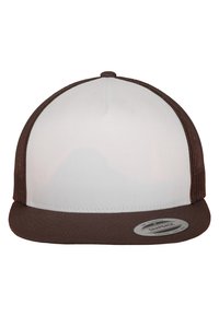 Snapback kapa z belim sprednjim delom, rjavim vizirjem in rjavimi mrežastimi stranskimi paneli. Ima ploski vizir in okroglo oznako na vizirju.