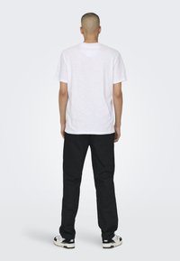 Only & Sons ONSPERRY LIFE LEAF POCKET TEE - T-shirt print - bright white