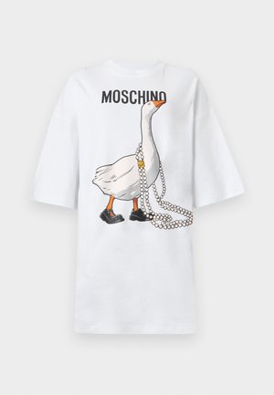 White cotton oversized t-shirt featuring a cartoon goose wearing black shoes and a pearl necklace, with "Moschino" text above.