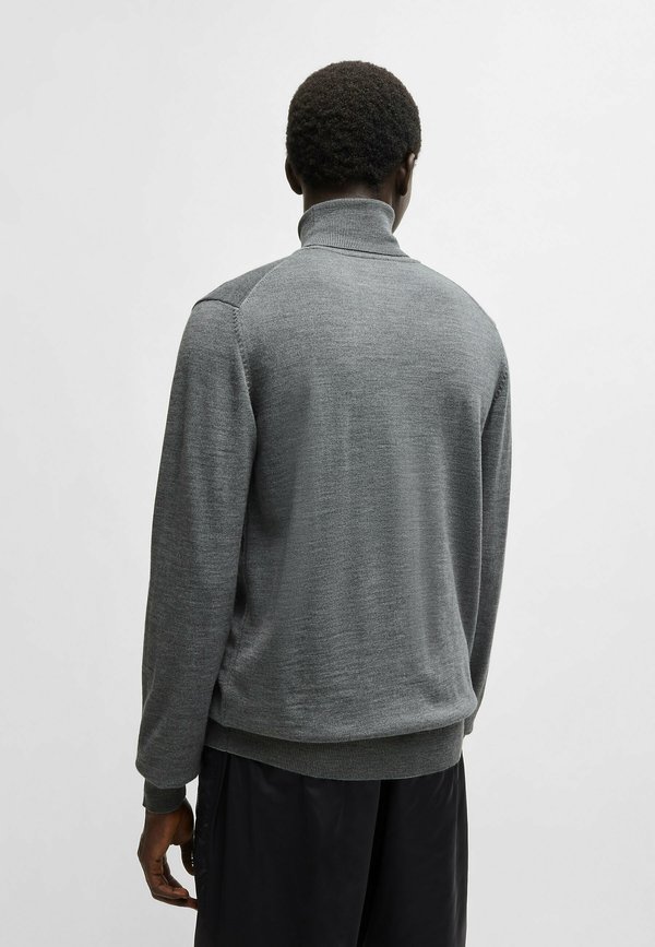 SAN THOMAS - Jumper2