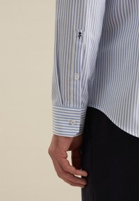 Seidensticker BUSINESS - Camicia - light blue