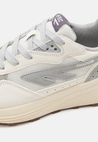 HI-TEC HTS74 SHADOW UNISEX  - Joggesko - gray violet/shark/star white