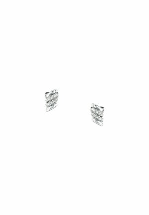 Orecchini a perno in argento con un design intrecciato, caratterizzati da tre file di strass trasparenti, superficie liscia e finitura lucida.