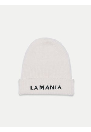 Biała dzianinowa czapka z prążkowanym wzorem i złożonym brzegiem, z wyraźnym czarnym napisem "LA MANIA" na przodzie.