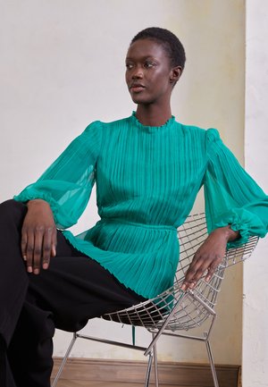 BLOUSE - Blouse - green