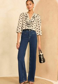 Love & Roses V NECK BRODERIE  - REGULAR FIT - Blúzka - black white