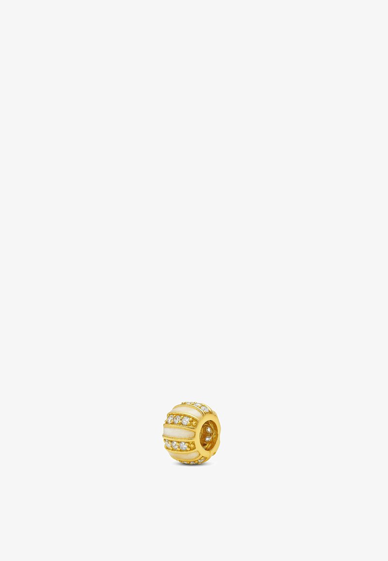 Charm in oro con strisce in rilievo e gemme trasparenti incastonate. Forma rotonda con superficie texturizzata e foro centrale per l'infilatura.