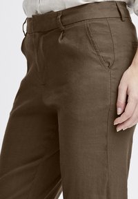PULZ LUCA BISON - Chino - bison