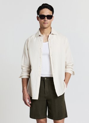 BERMUDA JACQUARD - Shorts - verde militare