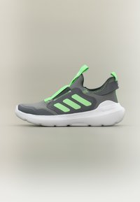 Επιλέχθηκε, grey three/lime burst/grey five