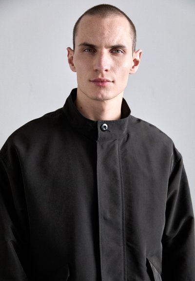 NN.07 SOPHUS - Overgangsjakke - black