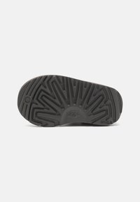 UGG CLASSIC ULTRA MINI UNISEX - Botine clasice - grey