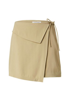 Beige Wickelrock mit breitem Taillenbund, seitlichem Bindedetail und glattem Stoff. Verfügt über einen asymmetrischen Saum und schlichtes Design.