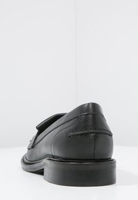 mint&berry Półbuty wsuwane