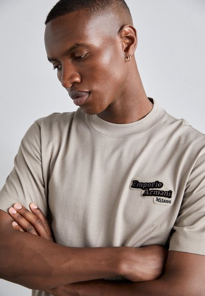 Emporio Armani Apdrukāts T-krekls - beige