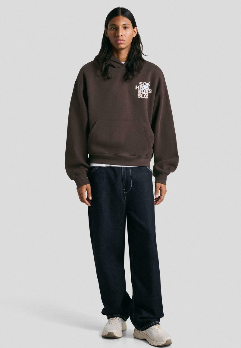 Bershka - Sweat à capuche brodé à fermeture éclair - Marron