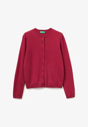 Cárdigan rojo de punto con cuello redondo, mangas de longitud completa y cierre frontal de botones. Presenta puños y dobladillo acanalados.
