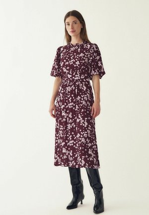 RUTH - Päevakleit - deja burgundy print