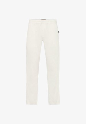 Pantalones blancos de corte ajustado con presillas para cinturón, cierre de botón, bolsillos delanteros y una pequeña etiqueta negra lateral en la cadera derecha.