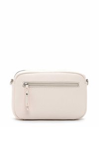 Borsa a tracolla in pelle di colore bianco morbido con finitura testurizzata, dotata di tasca con zip argentata sul davanti e dettagli in metallo.