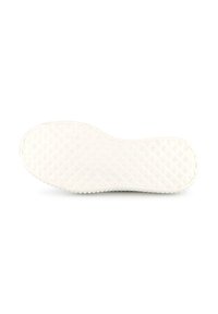 Sola de ténis brancos com um padrão texturizado em diamante e um design de bico arredondado. Bordas suaves e uma estética limpa e minimalista.