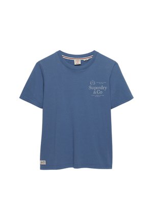 Niebieski bawełniany t-shirt z krótkimi rękawami, zaokrąglonym dekoltem i nadrukiem z przodu z napisem "Superdry & Co" w jaśniejszym odcieniu. Klasyczny krój i gładka struktura.