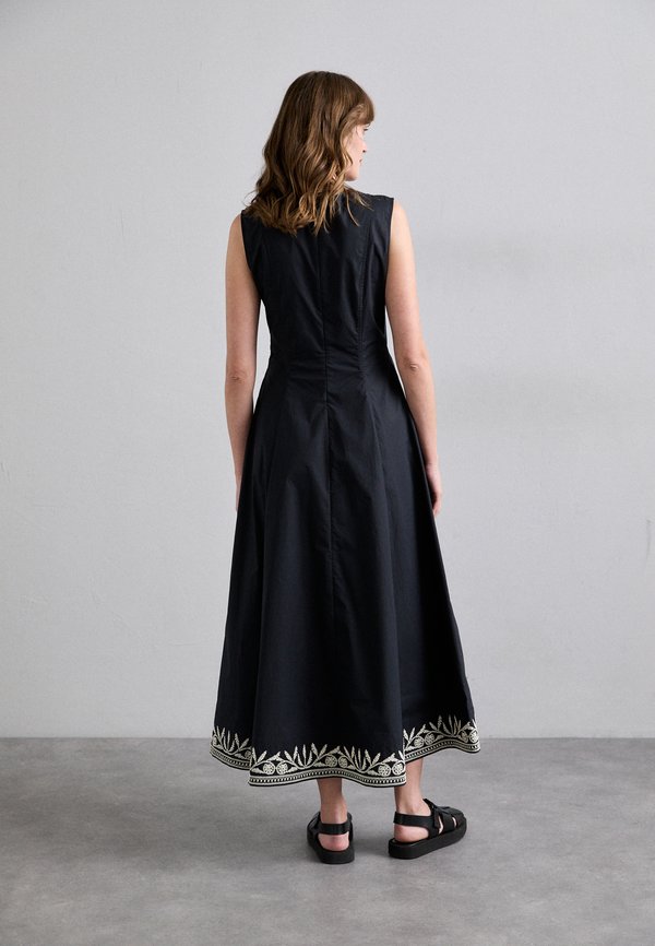 MARGRETHE - Maxi dress2