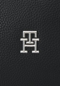 Tommy Hilfiger EMBLEM TOTE - Cabas - black