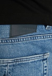 CHASIN' Denim shorts - blue denim